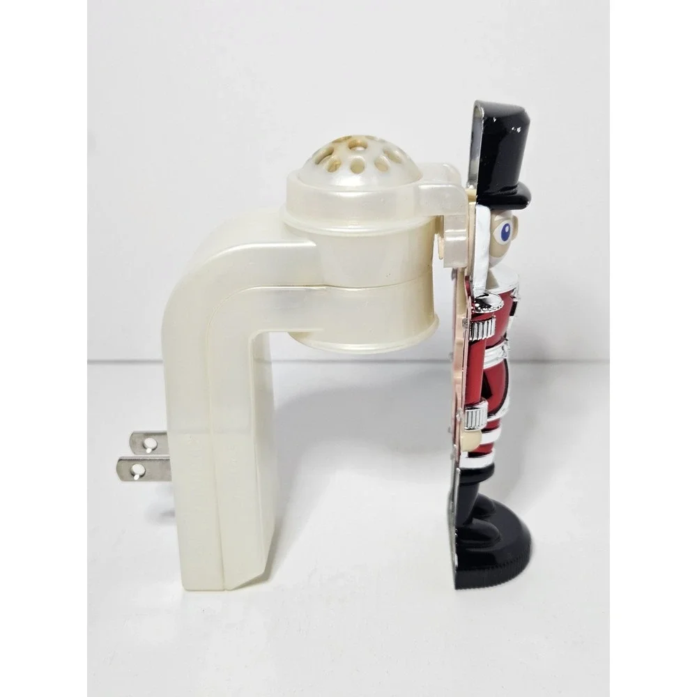 Bath Body Works Christmas Nutcracker Wallflowers Fragrance Plug Toy Soldier